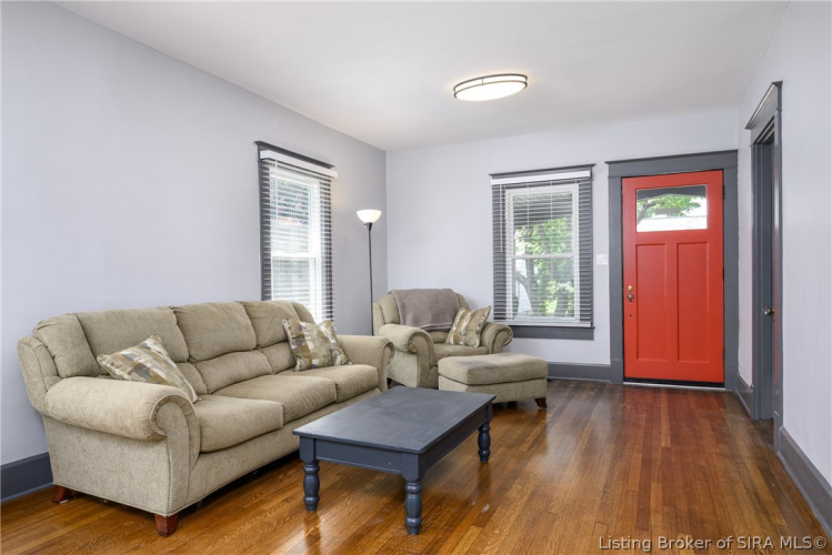 Listing Image 7