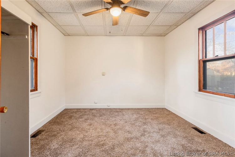 Listing Image 17