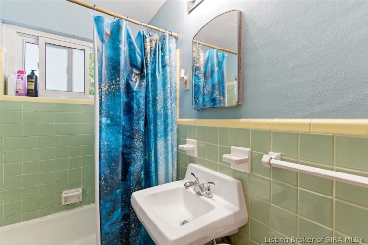 Listing Image 13