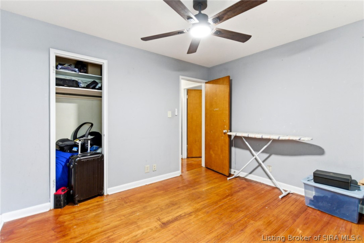 Listing Image 16