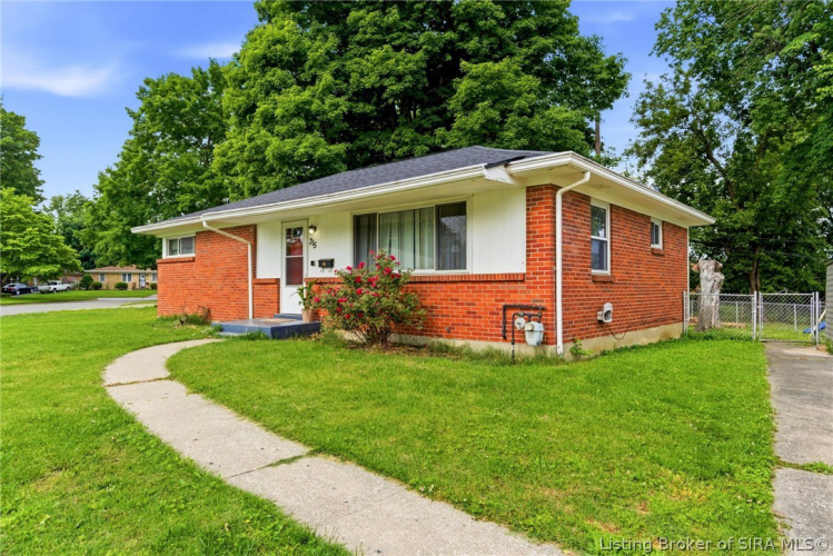 Listing Image 3