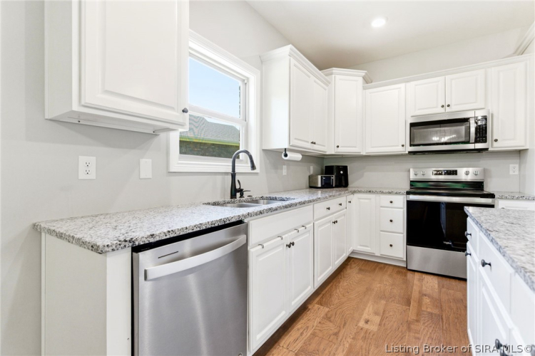Listing Image 13