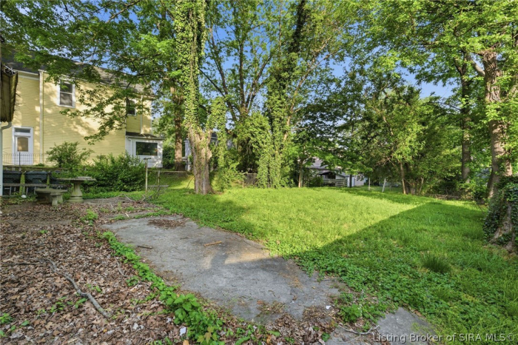Listing Image 7