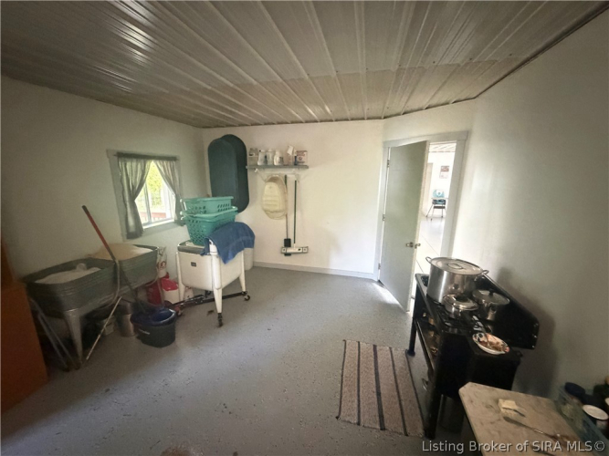 Listing Image 17