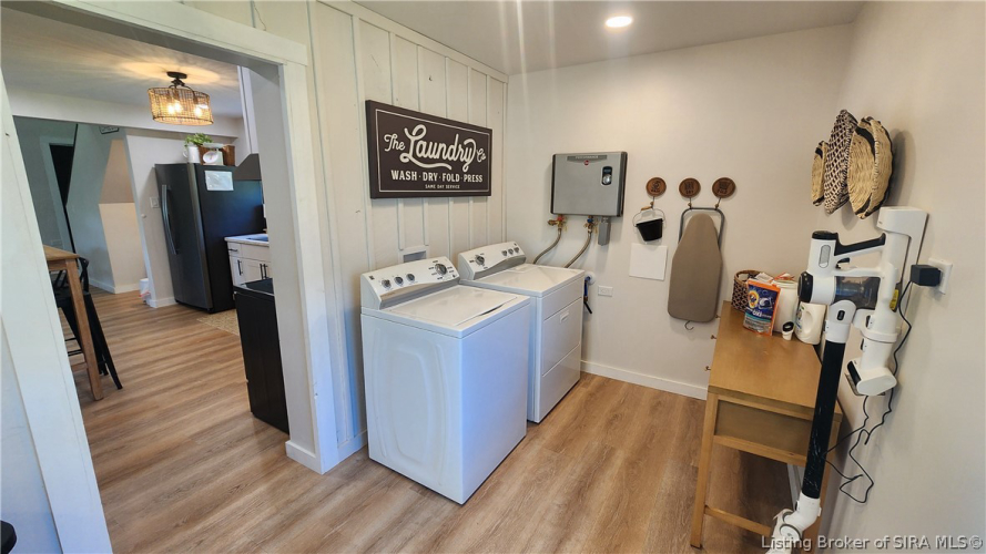 Listing Image 12
