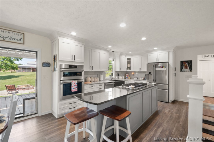 Listing Image 13