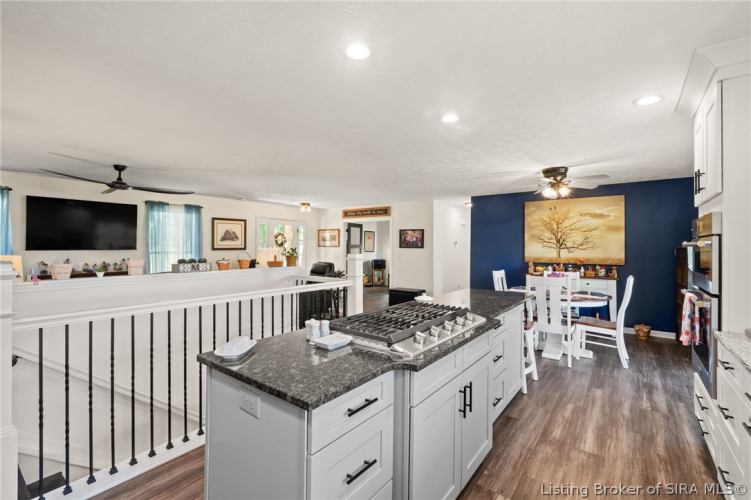 Listing Image 16
