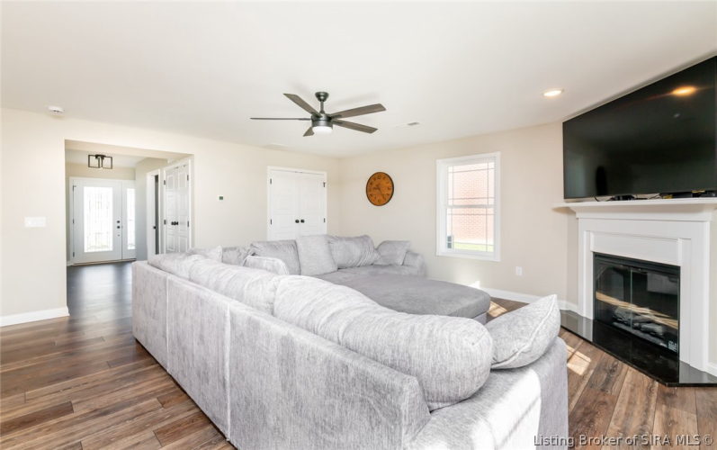 Listing Image 22