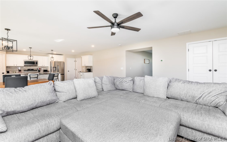 Listing Image 23