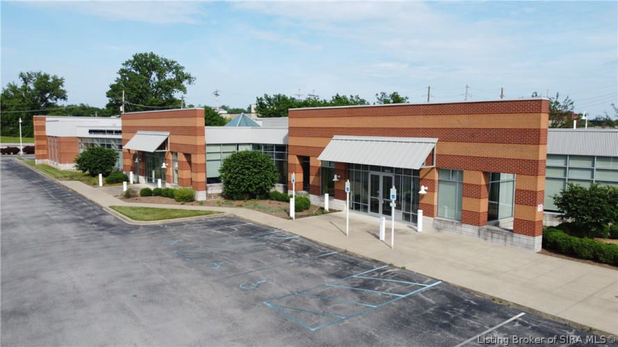 Listing Image 4