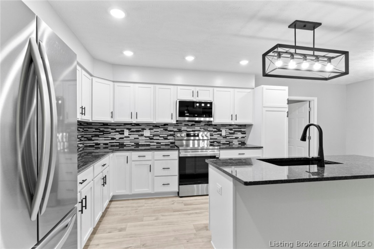 Listing Image 15
