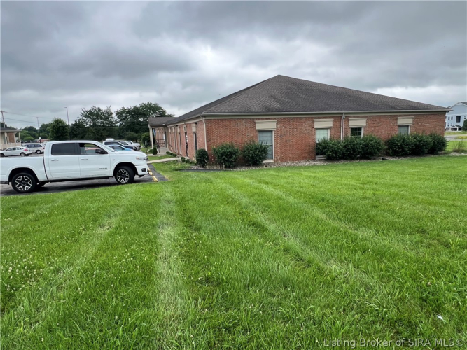 Listing Image 10