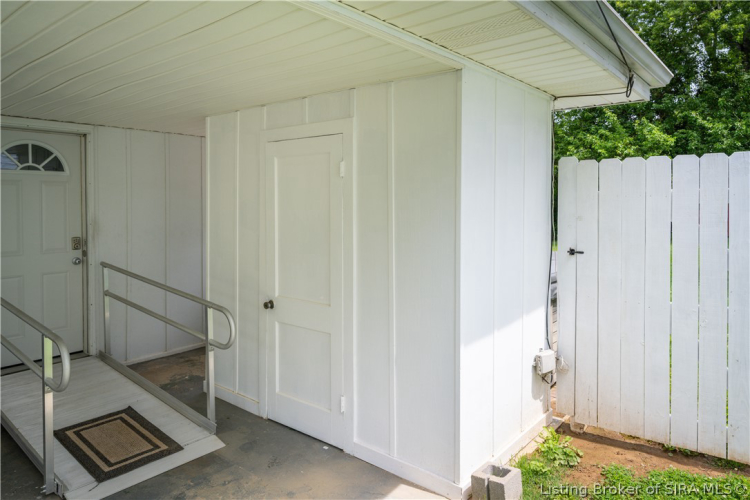 Listing Image 19