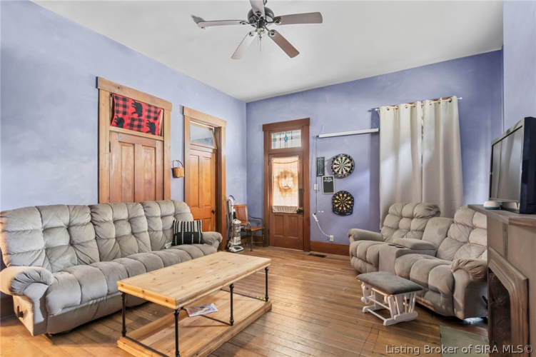 Listing Image 18