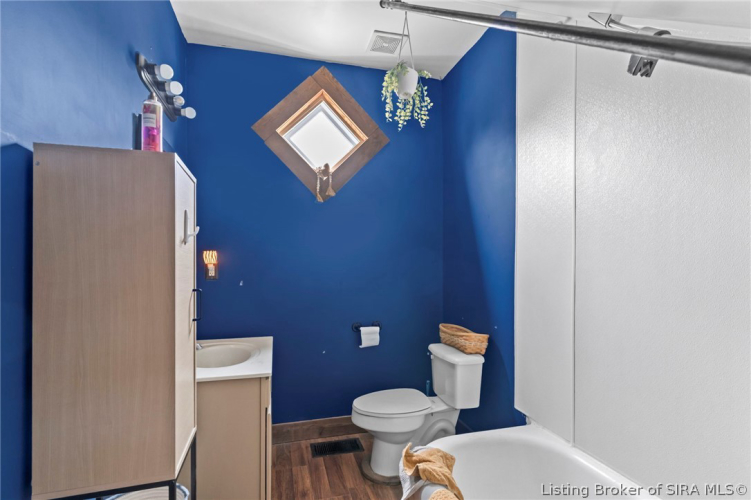 Listing Image 22