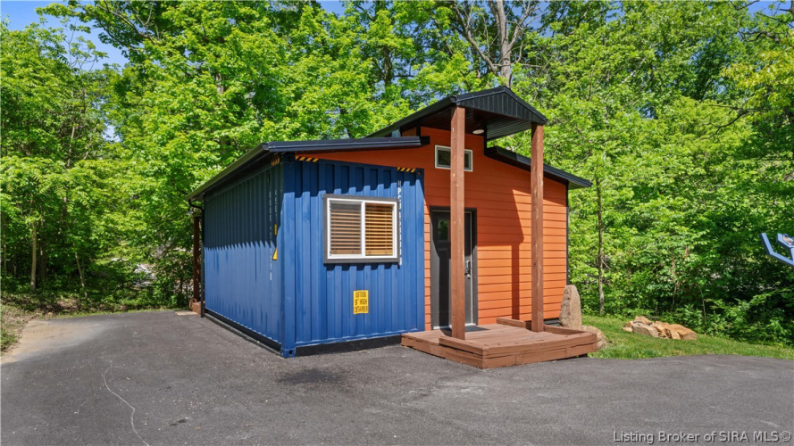 Listing Image 3