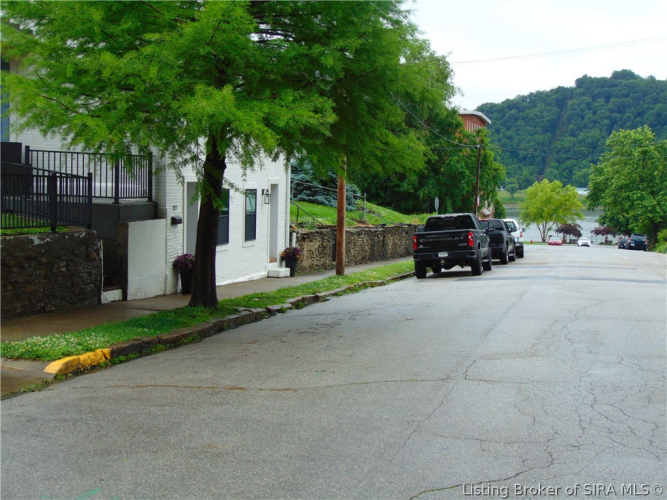 Listing Image 36