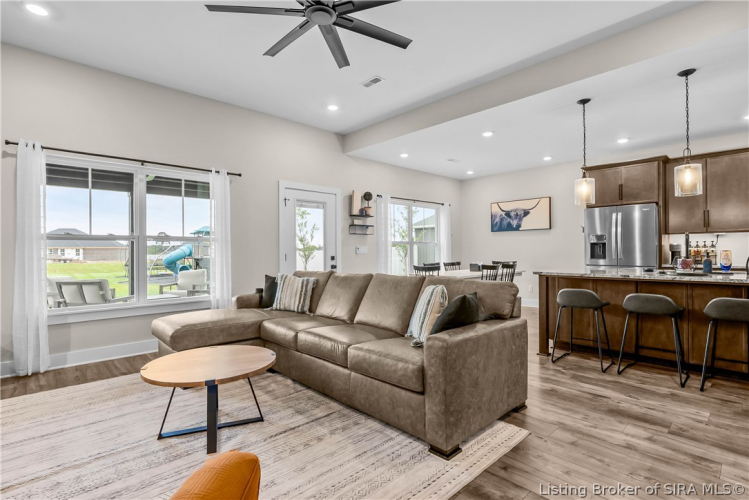 Listing Image 24