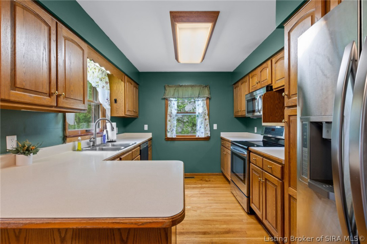 Listing Image 19