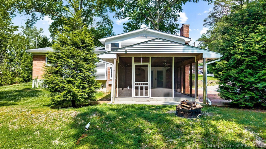 Listing Image 5