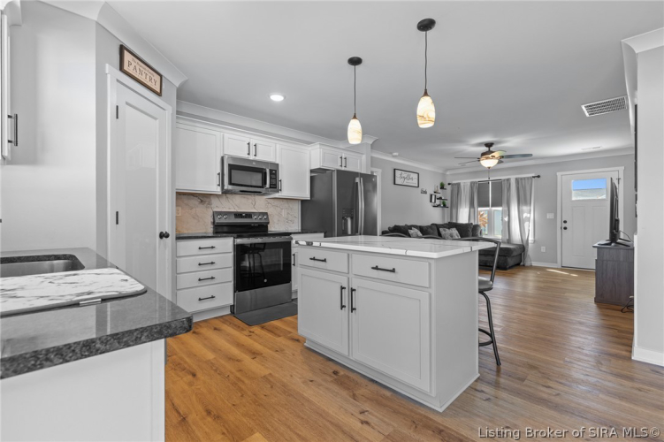 Listing Image 13