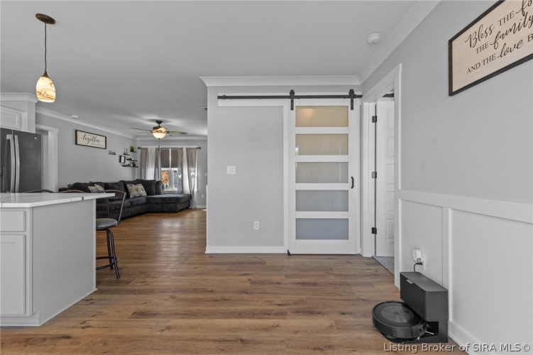 Listing Image 19