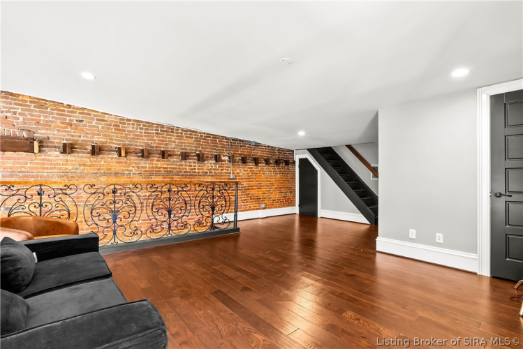 Listing Image 51