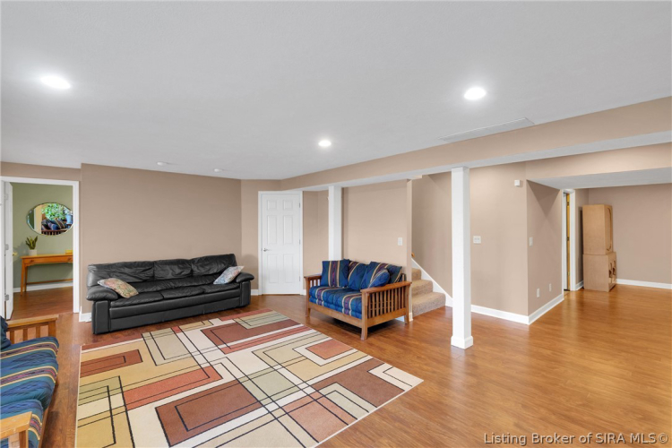 Listing Image 50