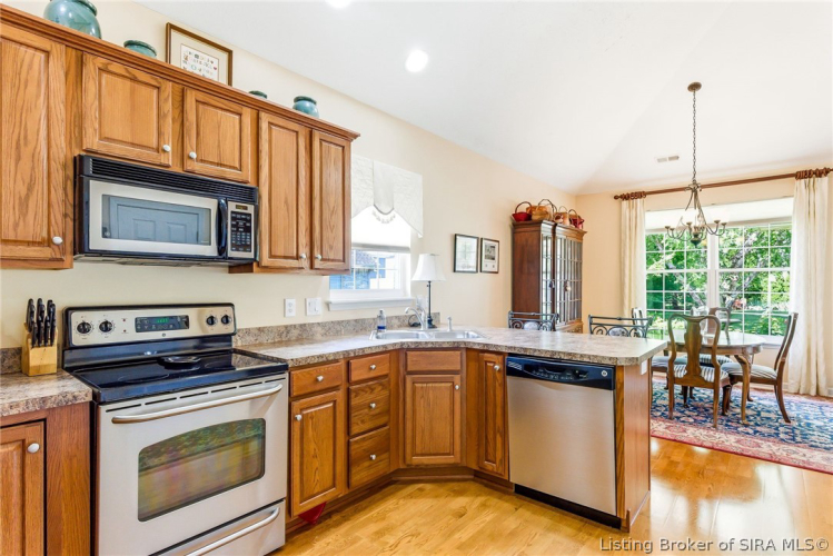 Listing Image 14