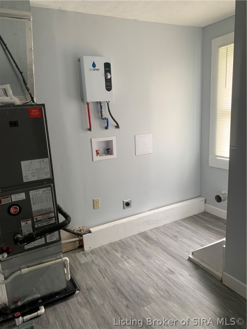 Listing Image 6