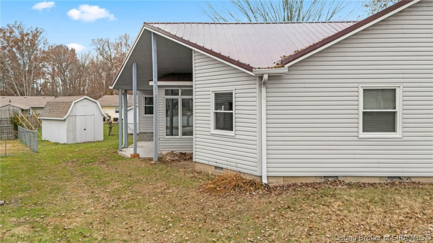 Listing Image 5