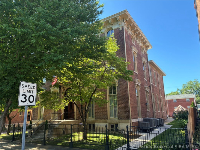 Listing Image 17