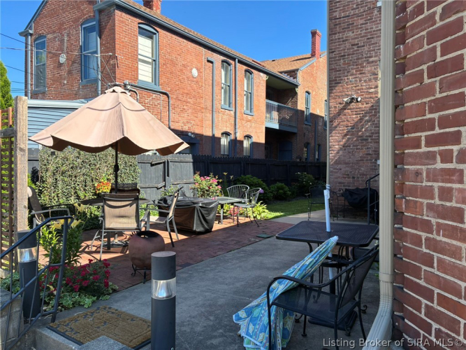 Listing Image 18