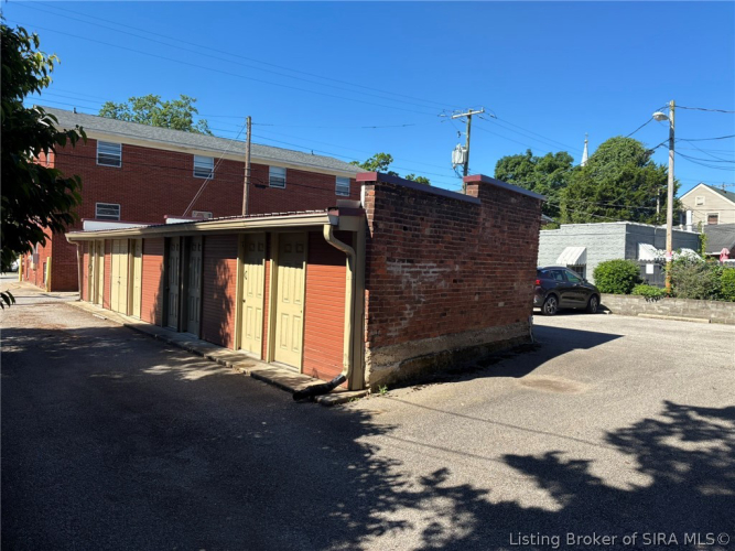 Listing Image 19