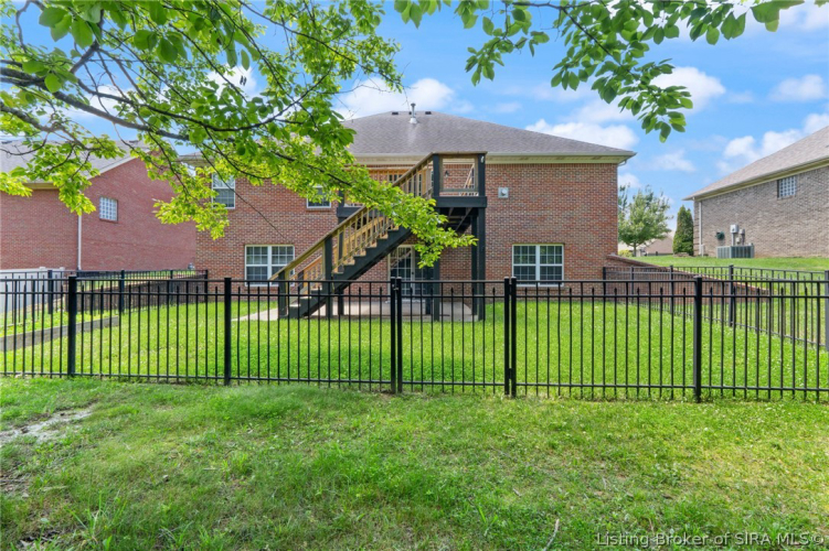 Listing Image 5