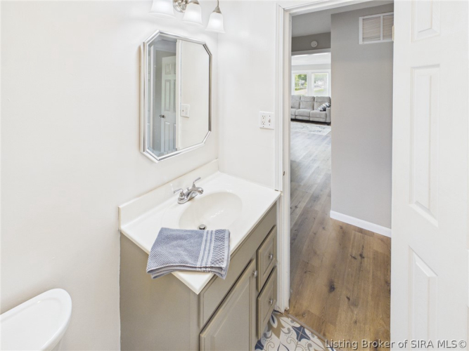 Listing Image 20