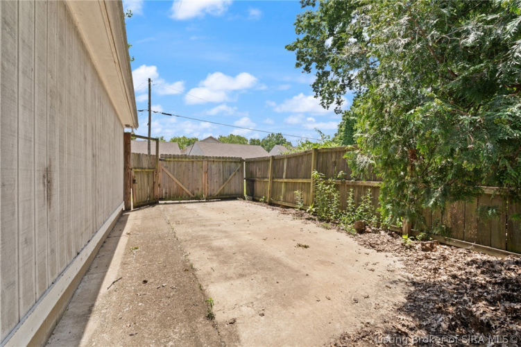 Listing Image 32