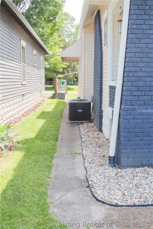 Listing Image 42