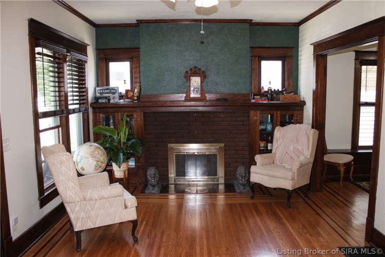 Listing Image 8