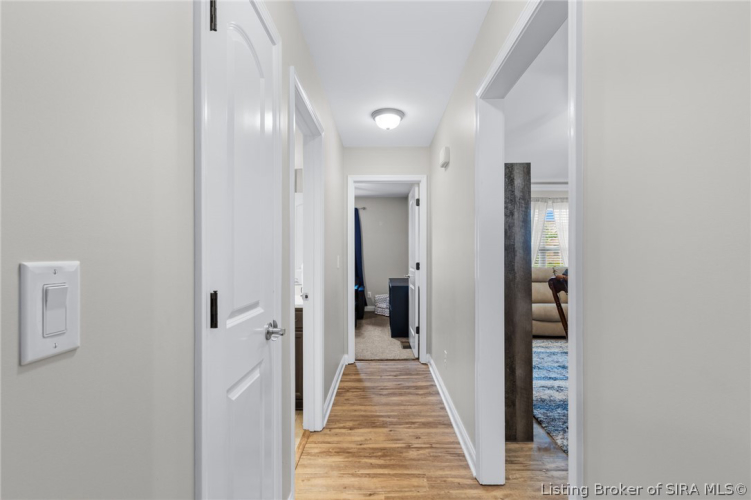 Listing Image 20