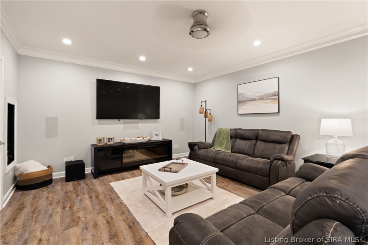 Listing Image 53