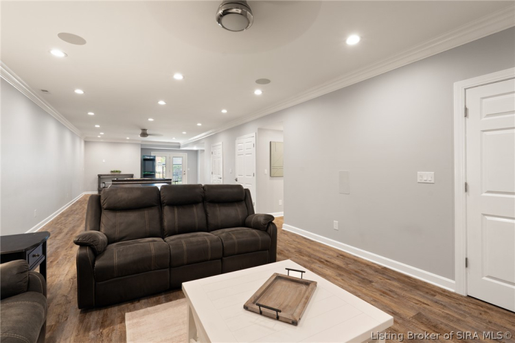 Listing Image 54