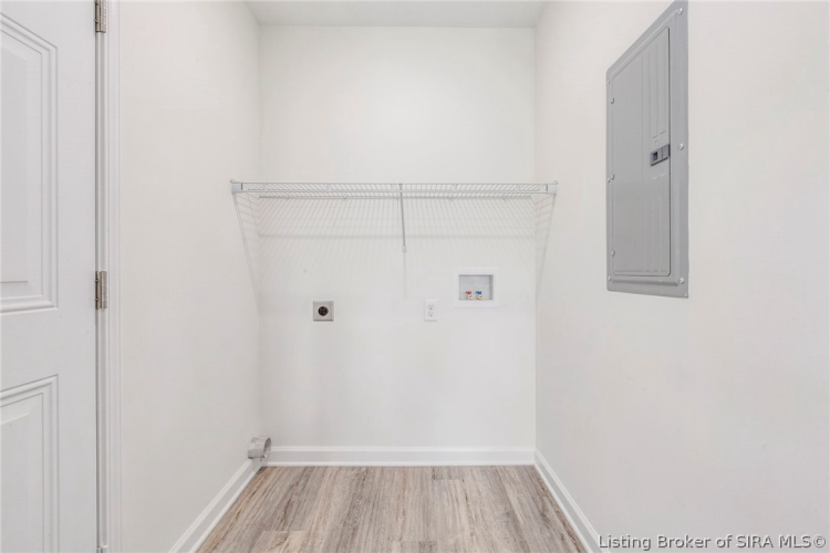 Listing Image 16