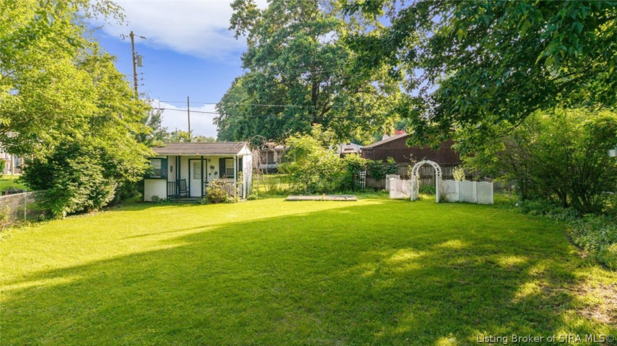 Listing Image 6