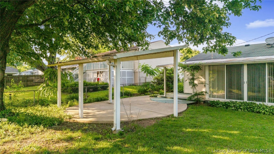 Listing Image 7