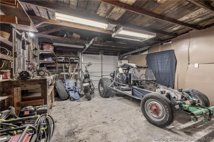 Listing Image 33