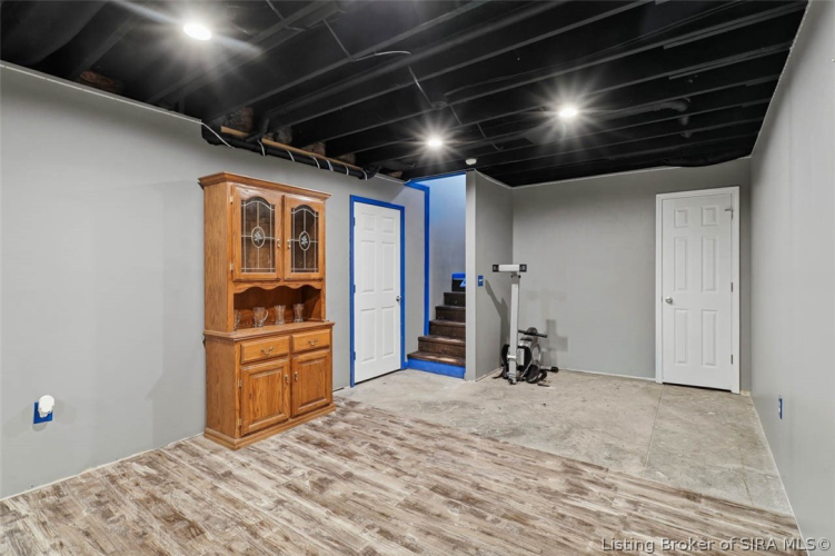 Listing Image 37