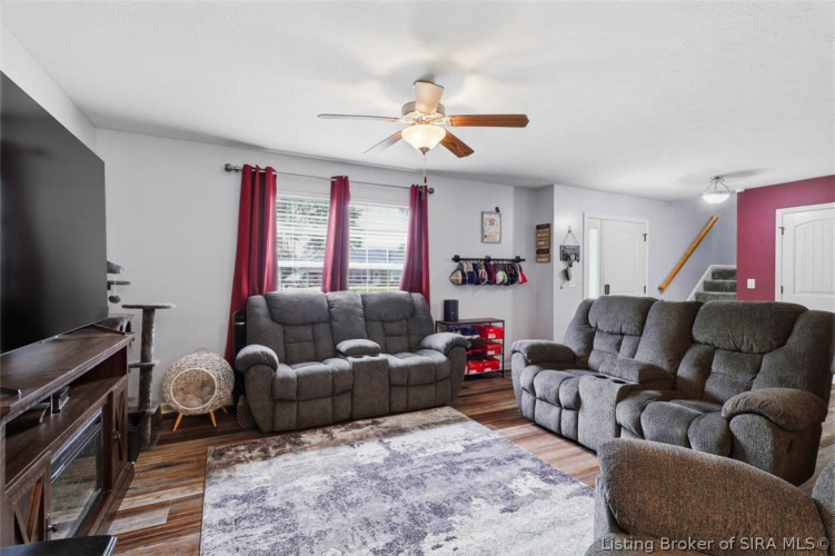 Listing Image 6