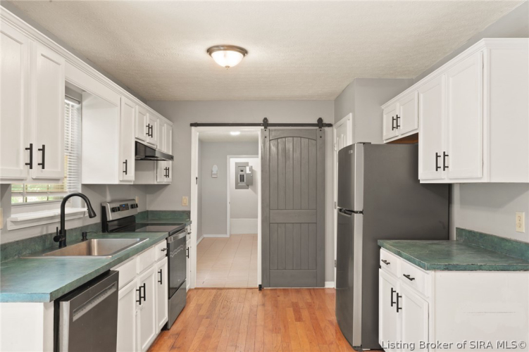Listing Image 18
