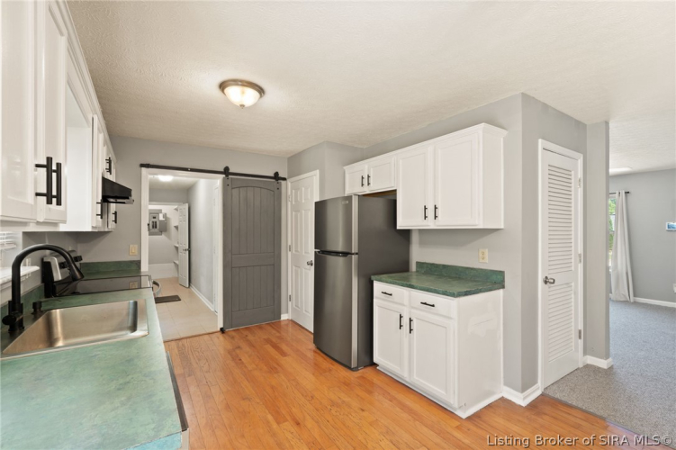 Listing Image 20